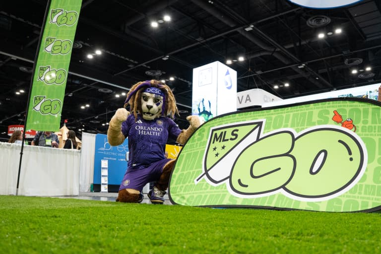 MOS-00464 Michael OSullivan